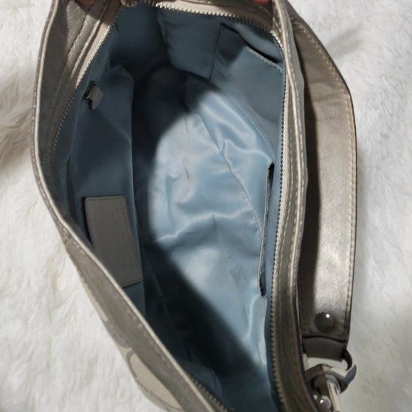 Coach Zoe Silver Cream Gray Metallic Purse 13671 Leather - Picture 4 of 6